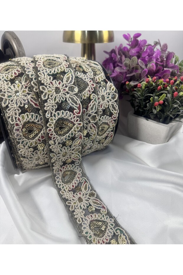 Embroidered Drop Motif Ribbon Lace