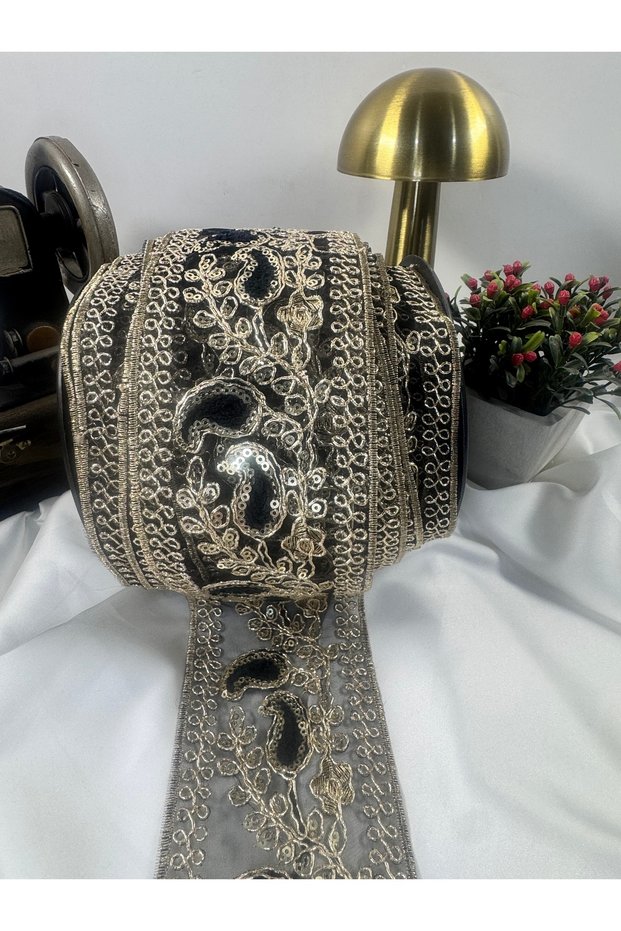 Embroidered Velvet Detailed Ethnic Ribbon Lace [1 Meter]