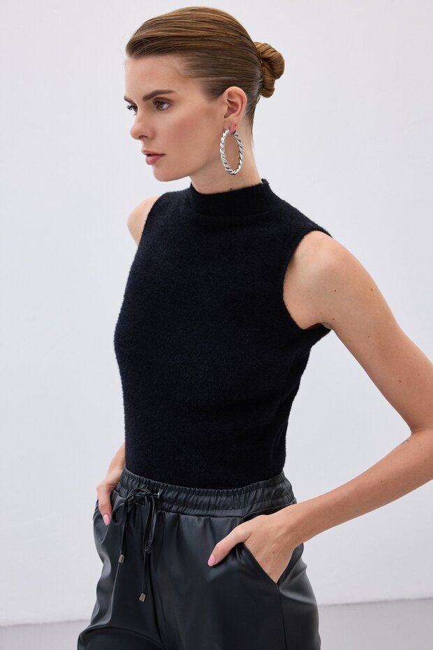 سترة تريكو بدون أكمام - 4