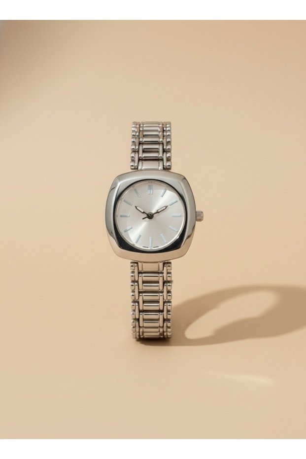 Valoria Silver Steel Women's Wristwatch, Old Money, Stylish, Cliche Watch Collection 2026