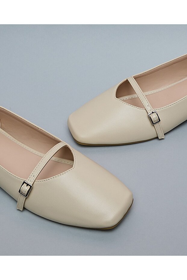 حذاء ماري جين ذو مقدمة مربعة صلبة - 6