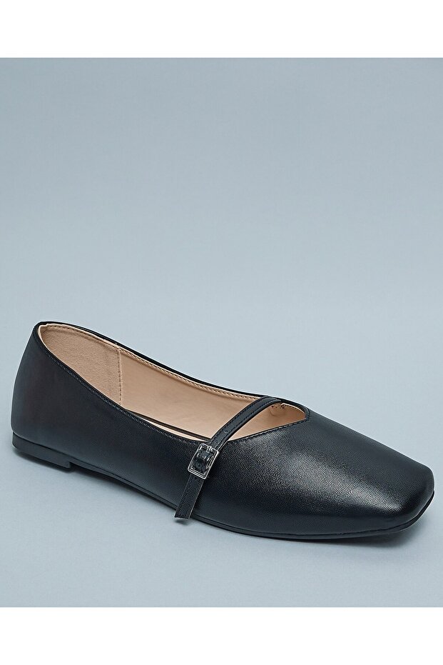 حذاء ماري جين ذو مقدمة مربعة صلبة - 1