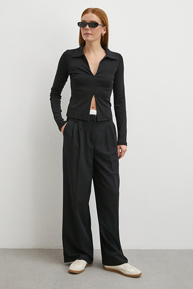 بلوزة بياقة وسحاب مزدوج باللون الأسود - 2