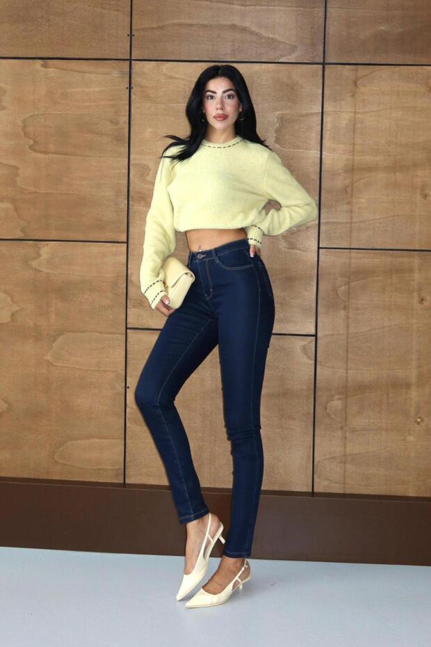 7160 Naomi Women's Jean Pants
