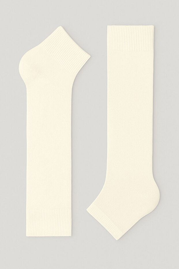 جوارب يوجا بدون أصابع ذات كعب عالٍ مصنوعة من القطن الأساسي - 2