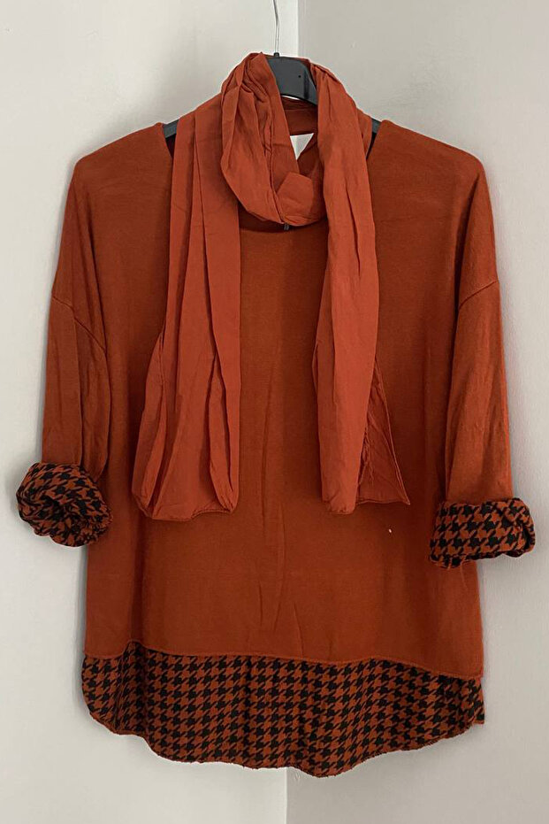 Women's Italian Tile Round Neck Houndstooth Pattern Scarf-Lined Knitwear Blouse