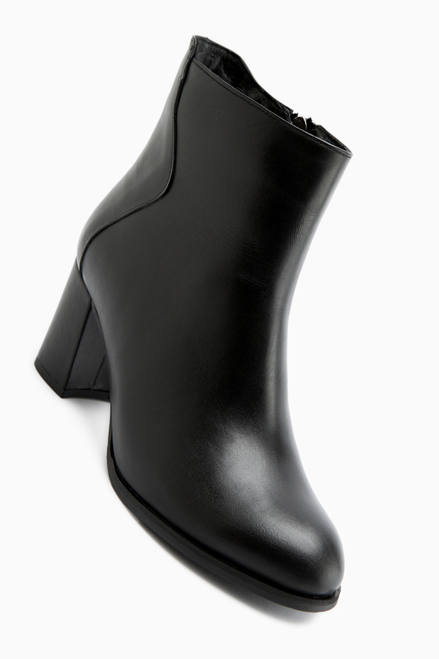 Eliza Genuine Leather Black Heeled Women's Boots