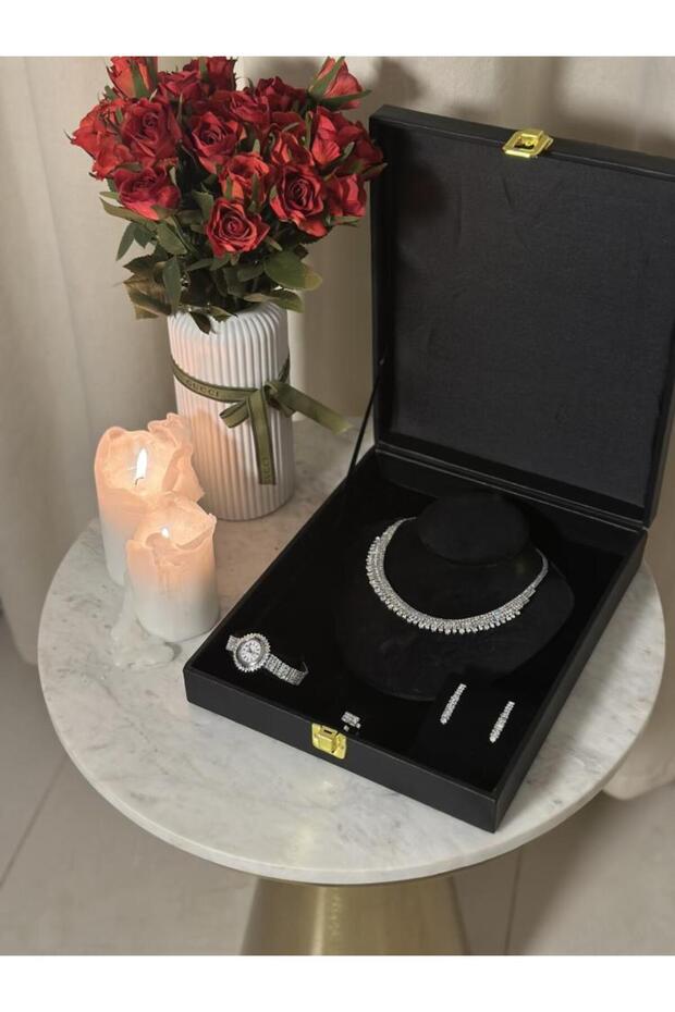 طقم اكسسوار مع ساعة A1067