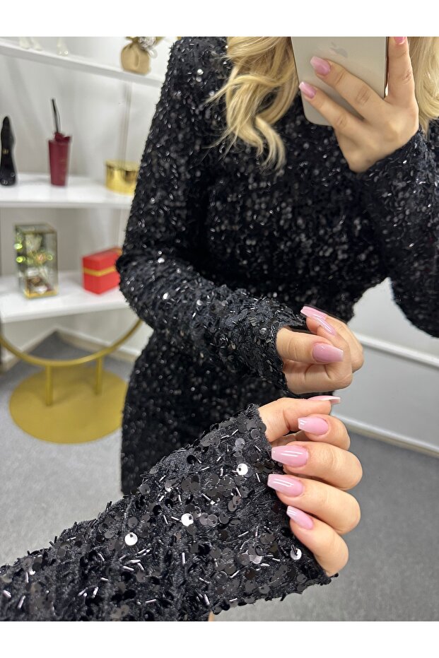 Mini rochie brodata cu paiete - 4