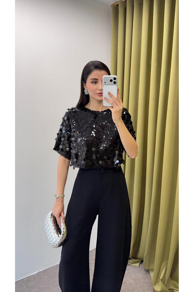 Siyah Pullu Bluz - 1