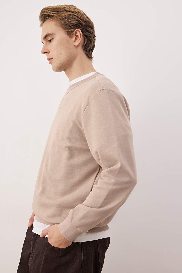 Bej Rahat Kesim Basic Bisiklet Yaka Sweatshirt TMNAW26SW00060 - 3