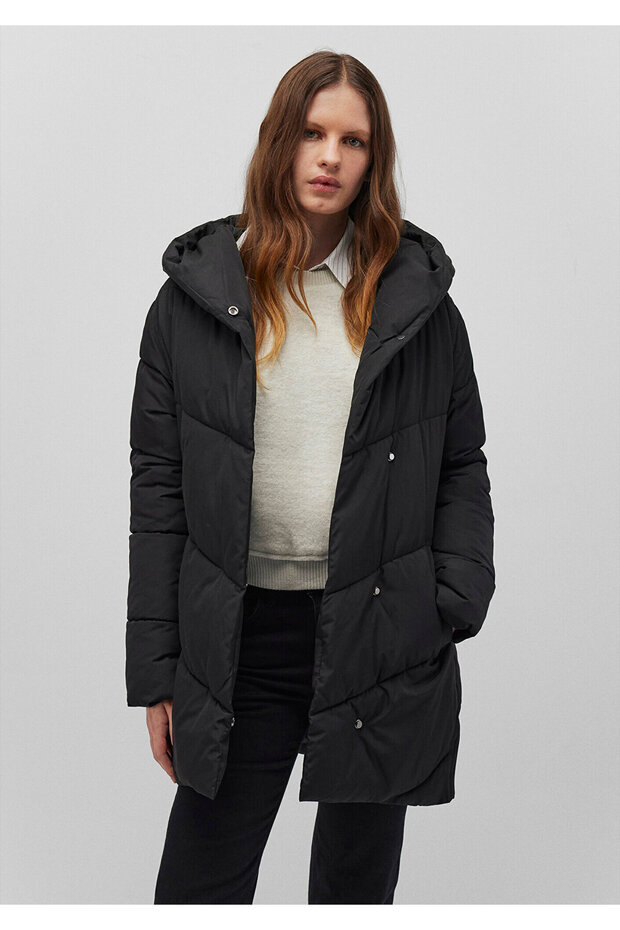 Kapucnis fekete pufferkabát 1110045 -900 - 1