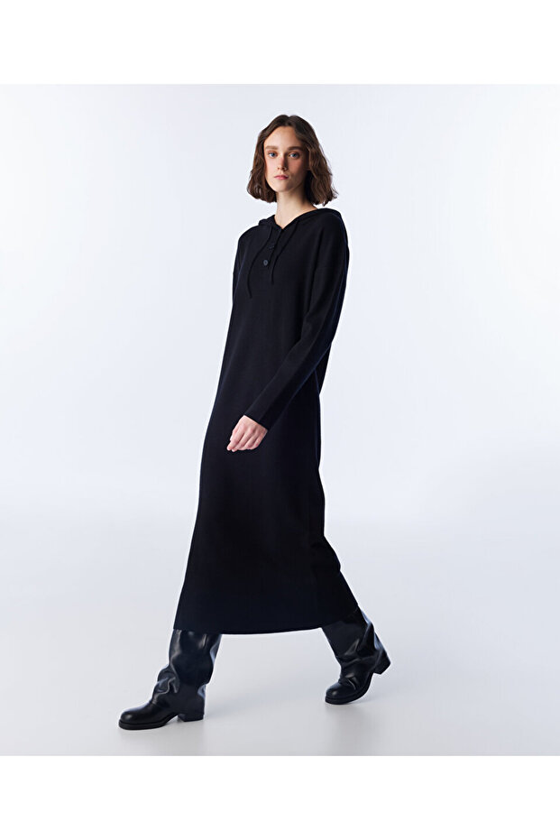 KAPÜŞONLU ELBİSE - 5