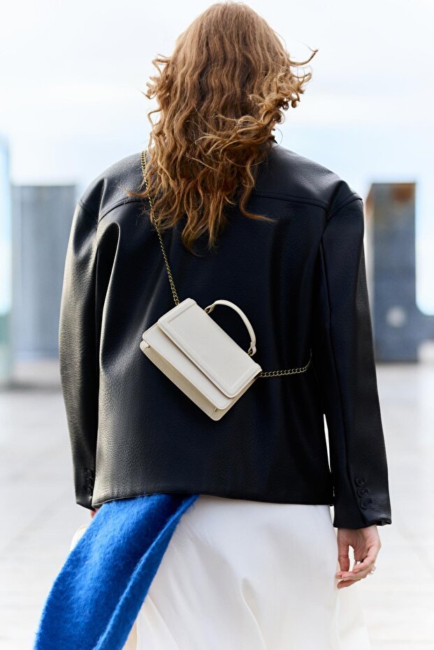 Sert çapraz askılı çanta - 4