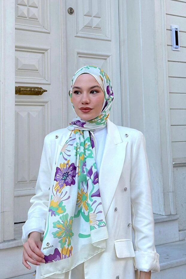شال ناعم من Nature Freesia باللون الأبيض والأرجواني 3038-09