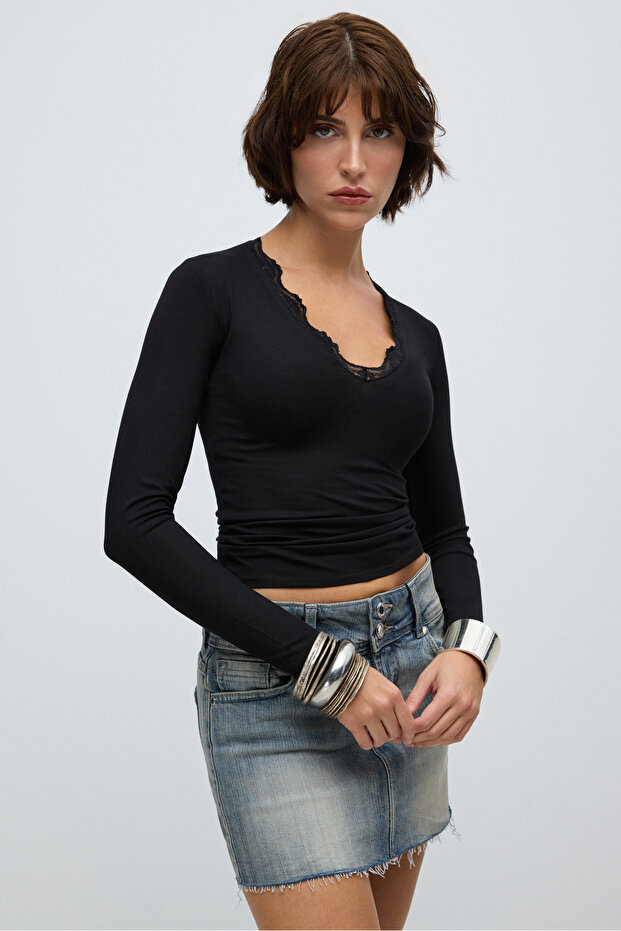 Katherine Dantel V Yaka Bluz - 5