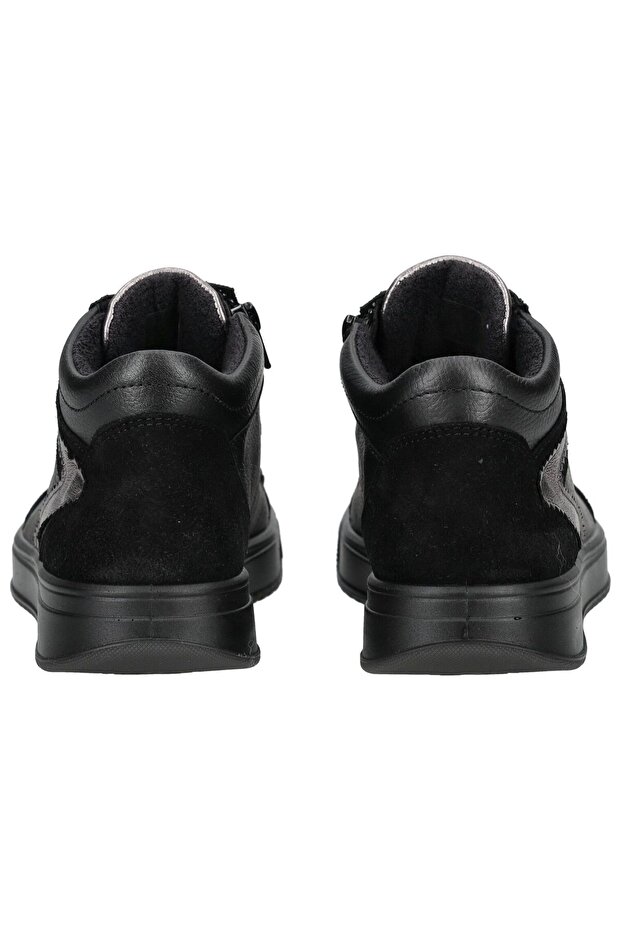 Sneaker - 5