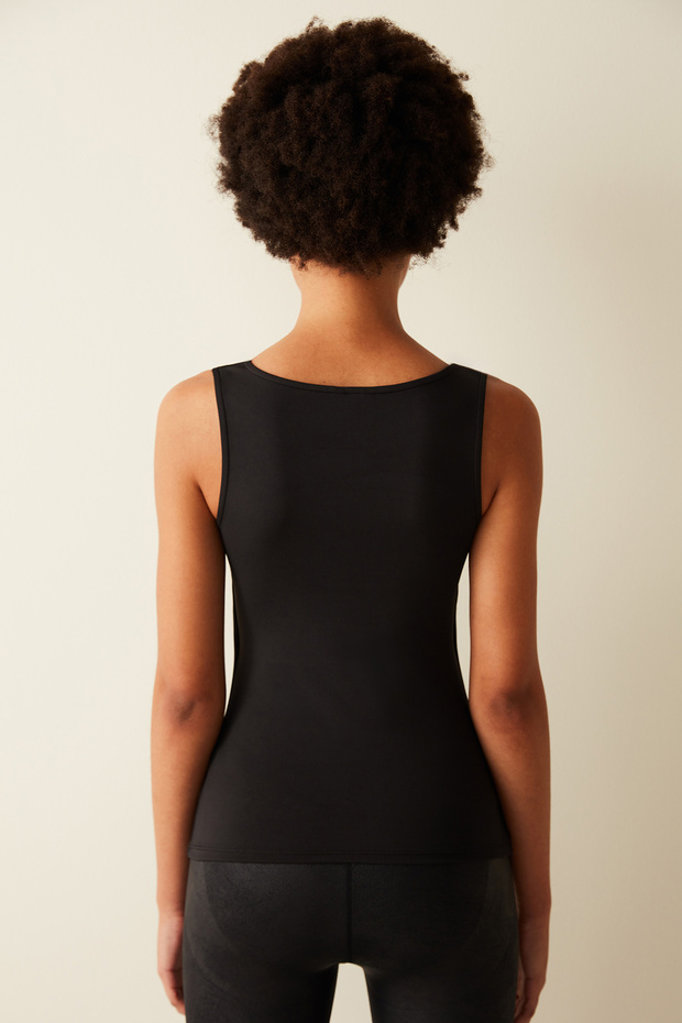 V Yaka Siyah Üst - 5