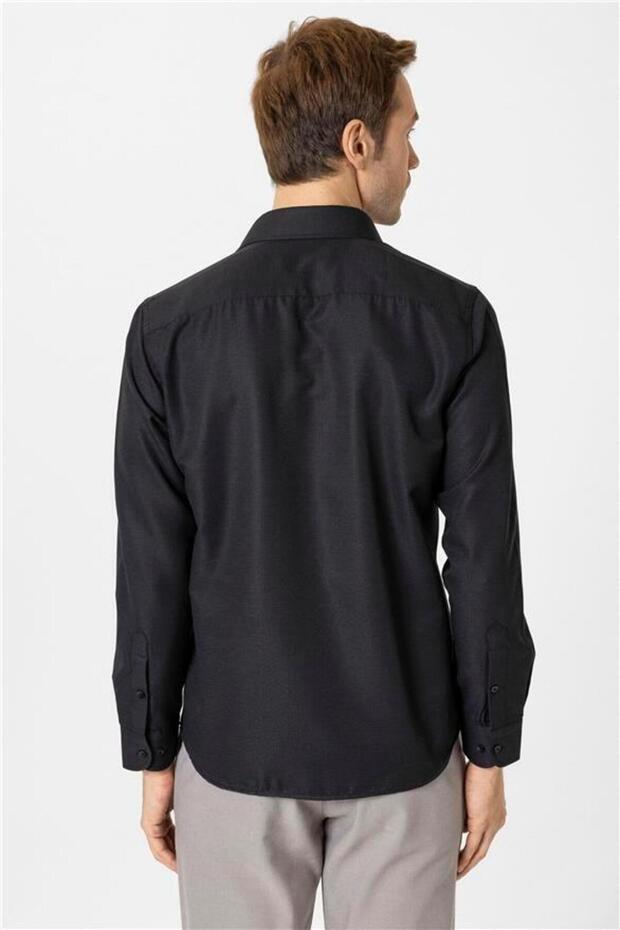 قميص دوبي ذو أساور مربعة الشكل - 4