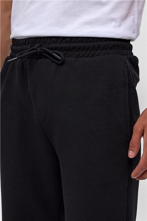 Siyah Regular Armürlü Örme Şort - 4