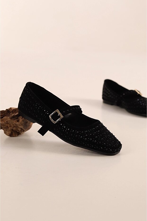 حذاء باليرينا نسائي يومي بكعب رفيع وحزام بتصميم الحجر الأسود - 1