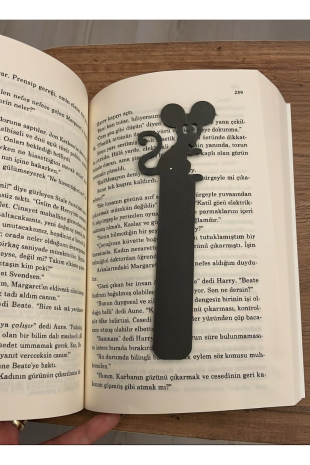 علامة كتب بتصميم ثلاثي الأبعاد، مع ماوس، علامة كتب بلاستيكية - 1