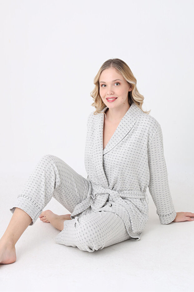 طقم بيجامة رمادي اللون - 3