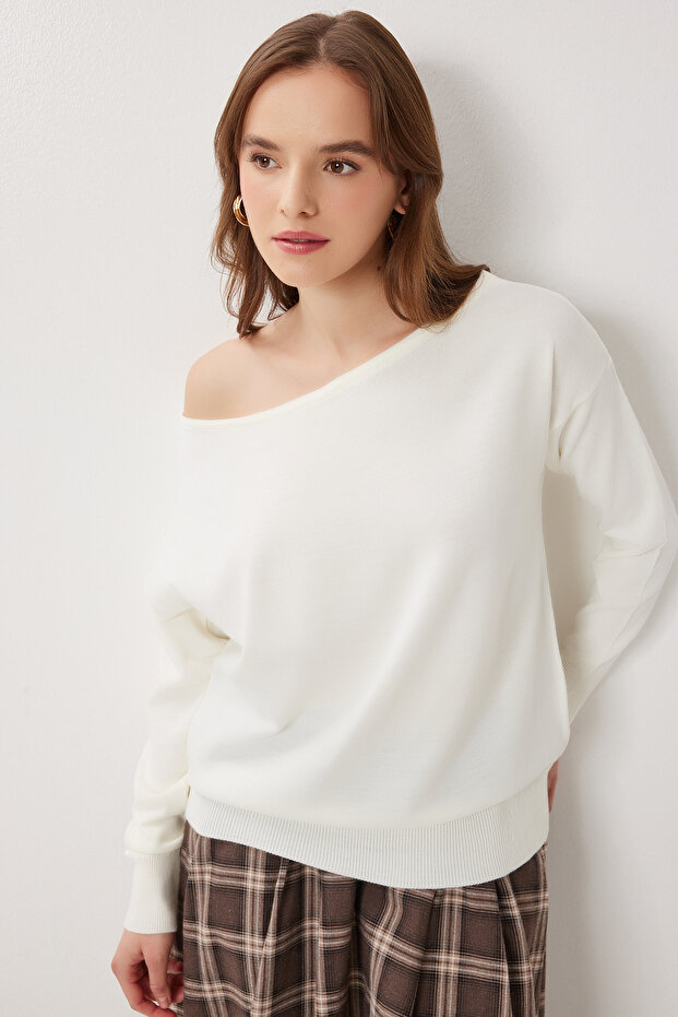 Open Shoulder Knitwear Sweater Lfn0142 Ecru