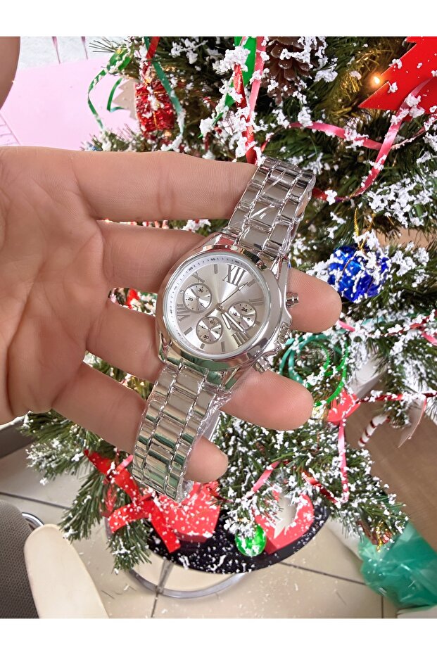 Women's Wristwatch with Roman Numerals and New Colors