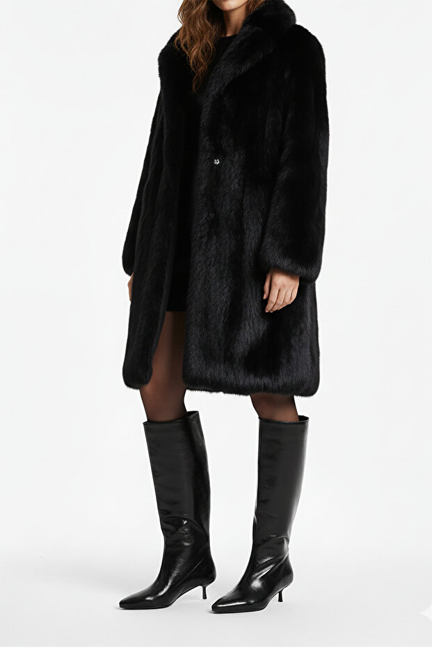 Jennifer Black Short Kitten Pointed Heeled Women's Boots with Fur Inside 4 cm Low Heel Black
