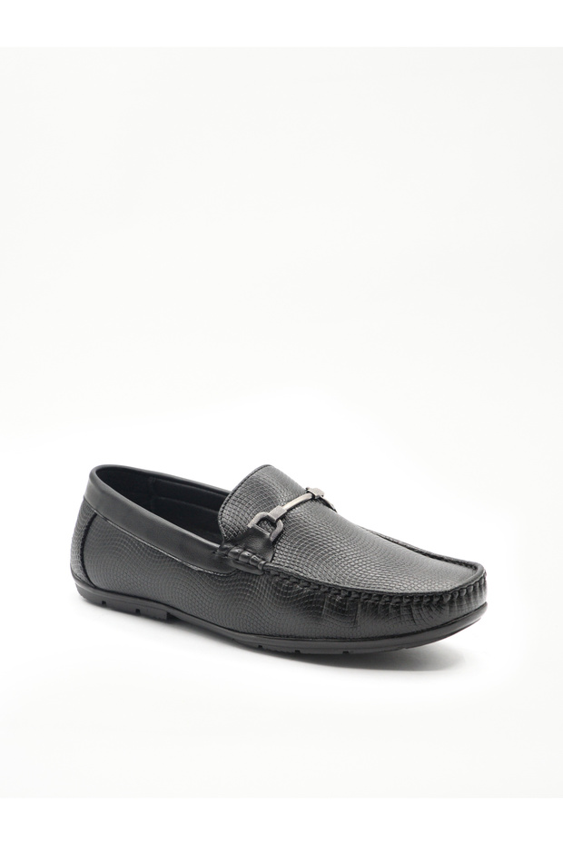 Casual Slip-On Shoes for Men – Comfortable & Stylish Everyday Footwear