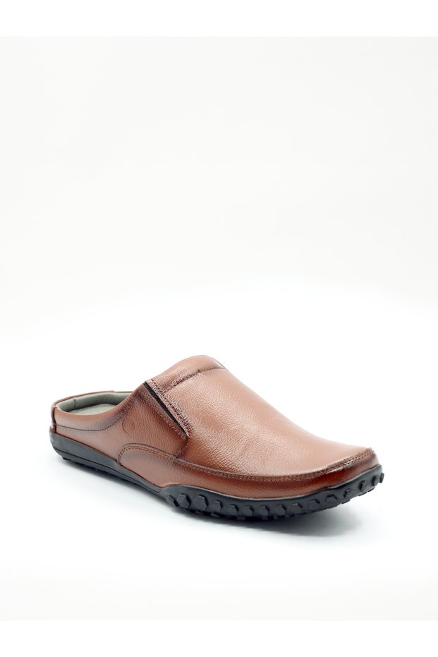 Casual Slip-On Shoes for Men – Comfortable & Stylish Everyday Footwear