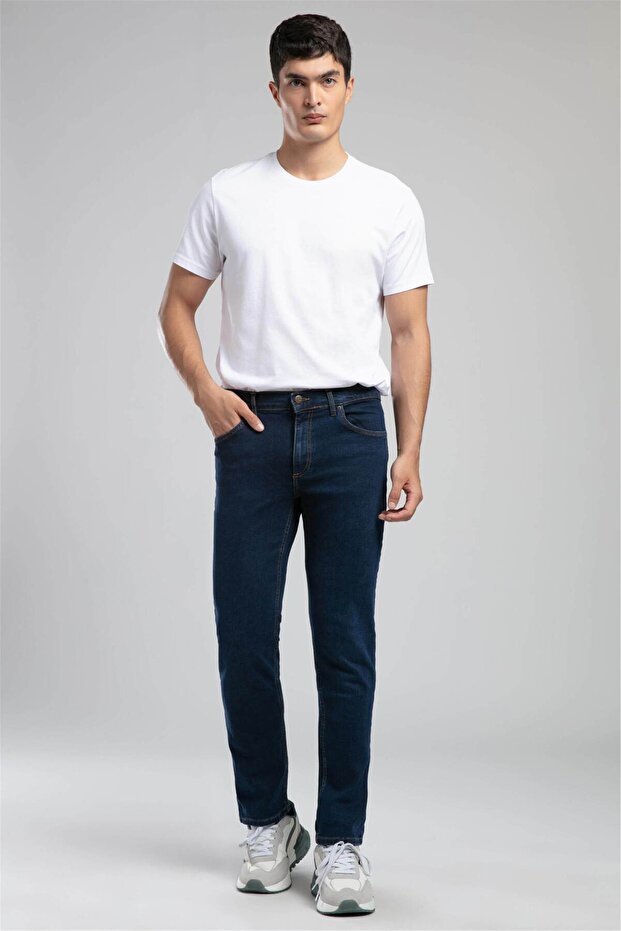 Normal frame waist slim cut straight leg men's jean pants