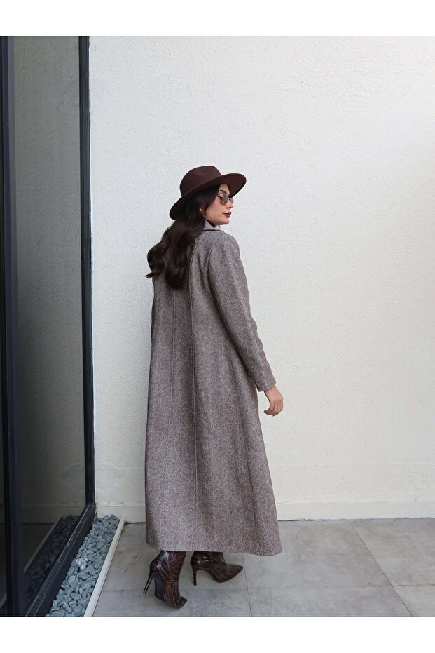 معطف طويل بأزرار بنمط عظم السمك - 5