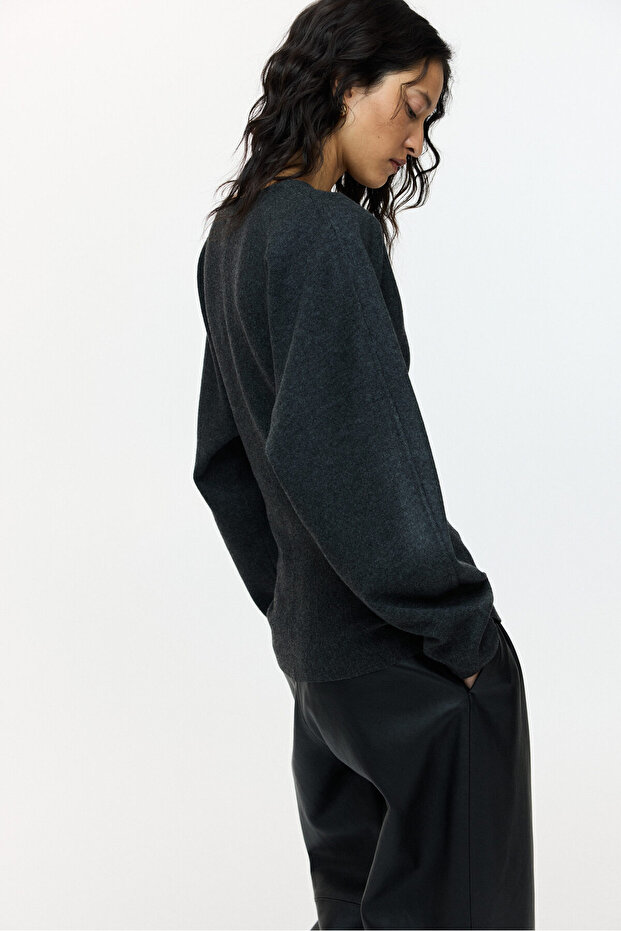 V Yakalı Triko Üst - 5