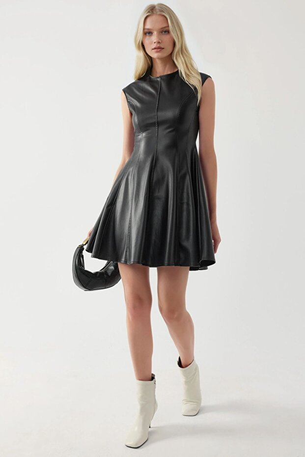 BUSEM Suni Deri Fermuarlı Mini Elbise - 7