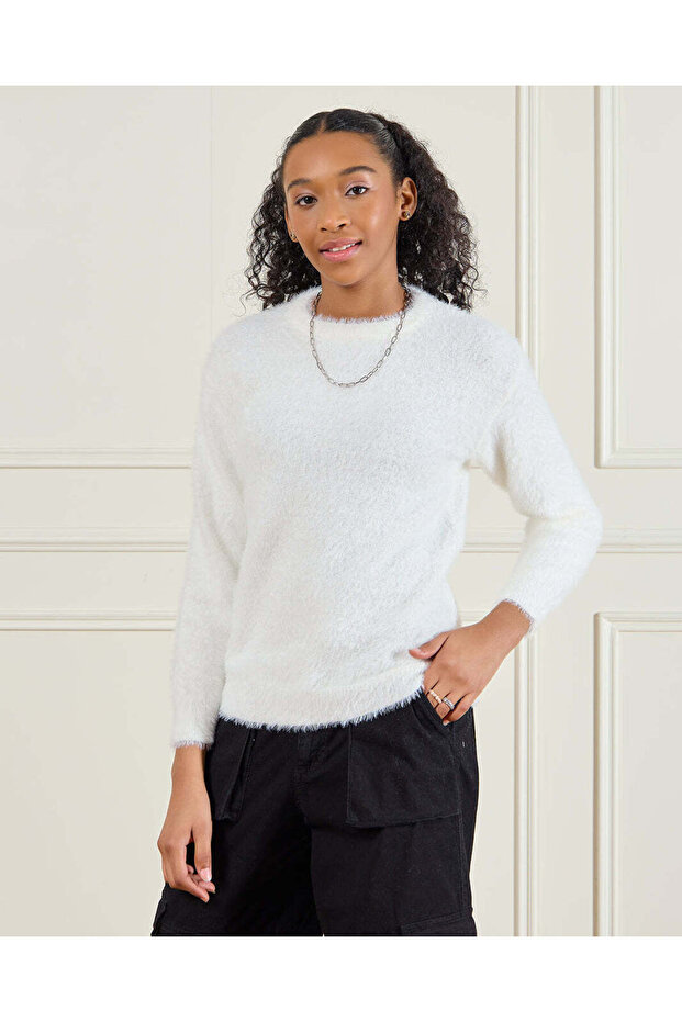 كنزة صوفية بيضاء من الفرو للبنات الكبيرات - 1