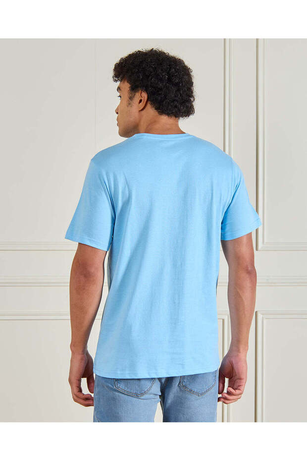 تي شيرت رجالي أزرق برسومات أساسية - 3