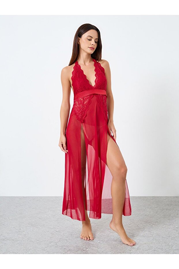 فستان كامي من قماش شبكي متين، مطرز بالدانتيل، مزود بحزام وحافة مشقوقة - 1