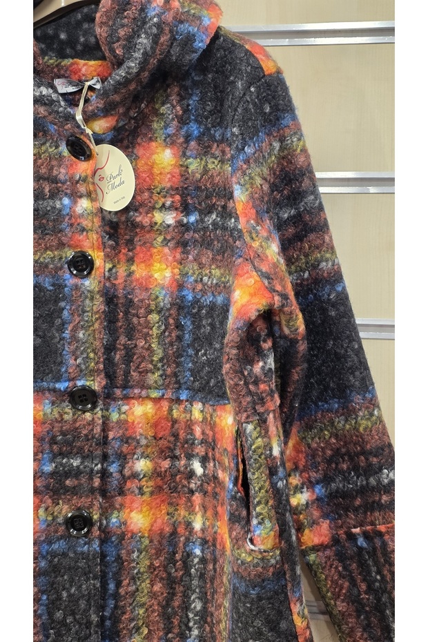 معطف من الفيلق المزخرف بأزرار على شكل نمط حطاب - 4