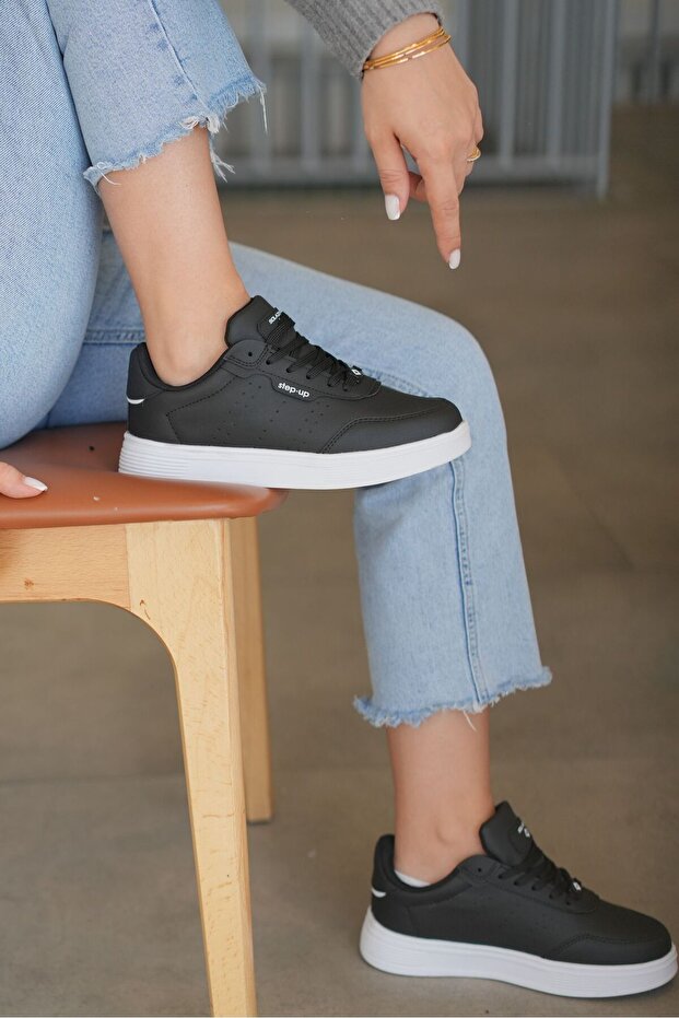 Women's Black Orthopedic Light Sole Casual Sneaker 055