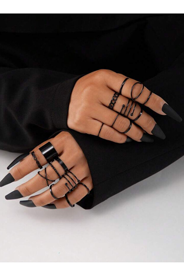 Set of 18 Adjustable Black Rings and Knuckle Rings