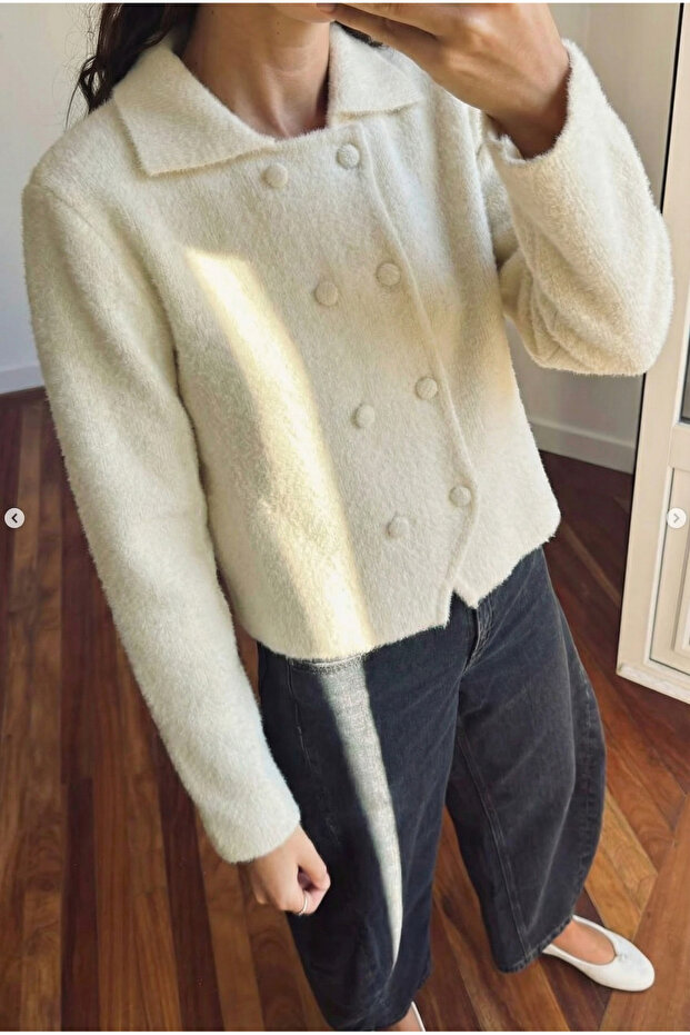 Women's Beige Soft Textured Buttoned Knitwear Cardigan