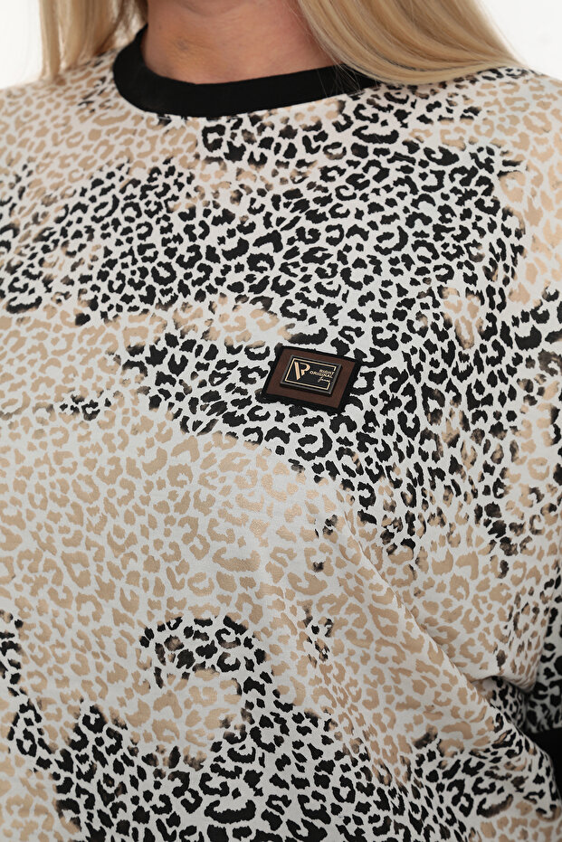 فيسكوز منقوش برقبة دائرية - 5