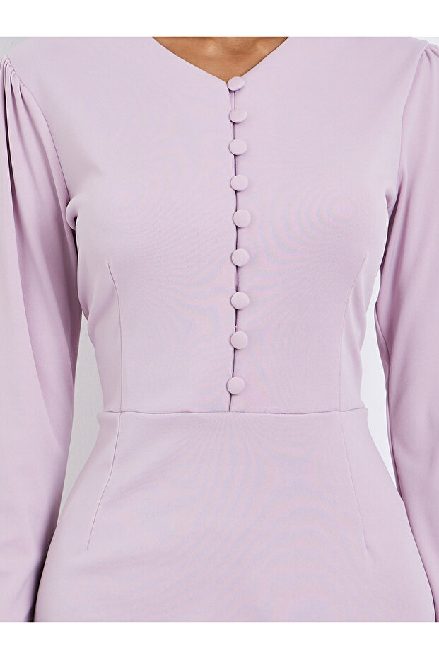 فستان ماكسي بأكمام منفوخة وأزرار بلون موحد - 4