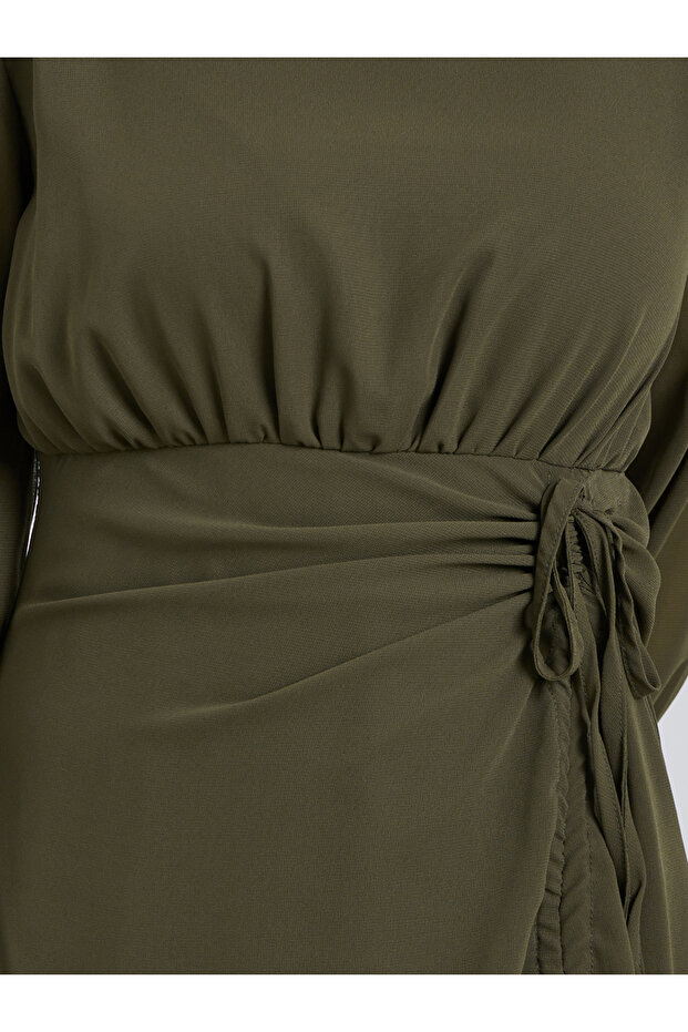 فستان ميدي سادة بكسرات جانبية - 4