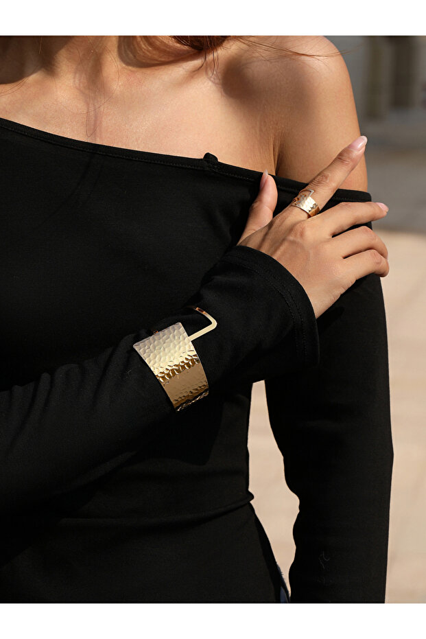 Set of 2 - Gold Irregular Open Bangle with Ring