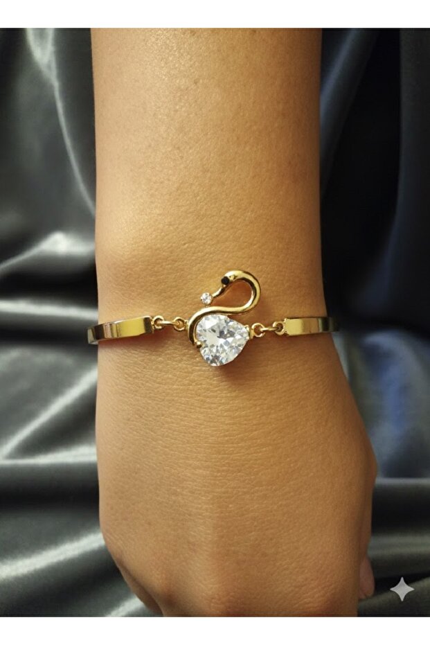 Gold Color Charmlı Ajda Model Women's Bracelet
