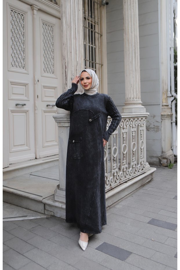 Cotton Knit Dress with Pocket Detail