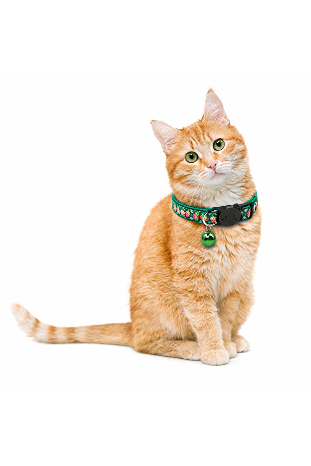Green Christmas-Themed Adjustable Cat Collar – with Rattles, Safety Buckle (Gift Pattern)